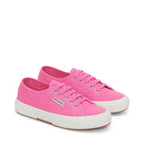 Superga 2750 Cotu Classic Sneakers - Pink Fuchsia Avorio. Front view.